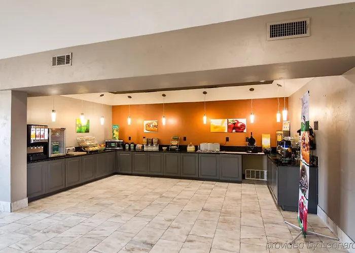 Hotel Quality Ft. Worth North 3*