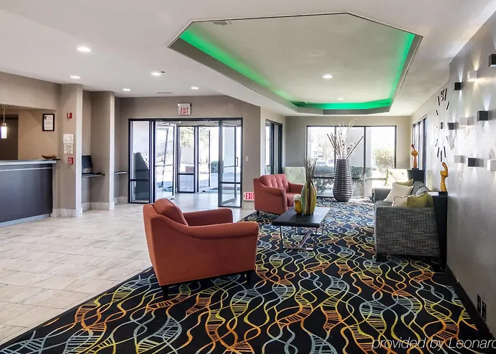 Quality Ft. Worth North Hotel 3*